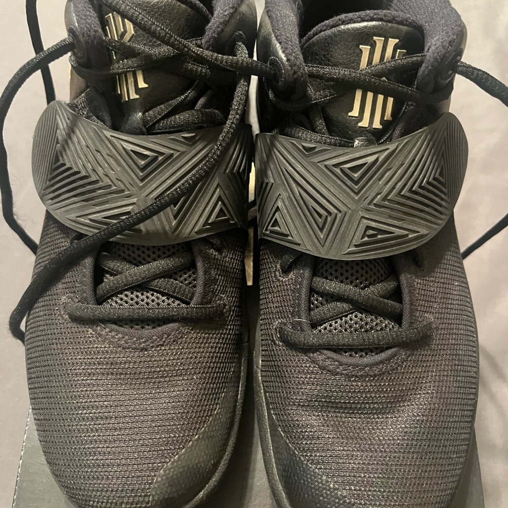 Nike Kyrie Fly Trap 7.5 men’s